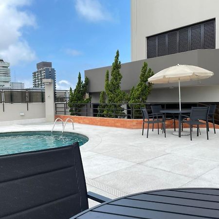 Flat No Hotel Cosmopolitan Com Estacionamento Gratis E Piscina Сантос Екстериор снимка