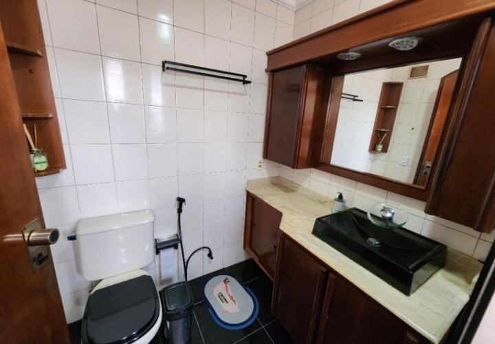 Flat No Hotel Cosmopolitan Com Estacionamento Gratis E Piscina Сантос Екстериор снимка