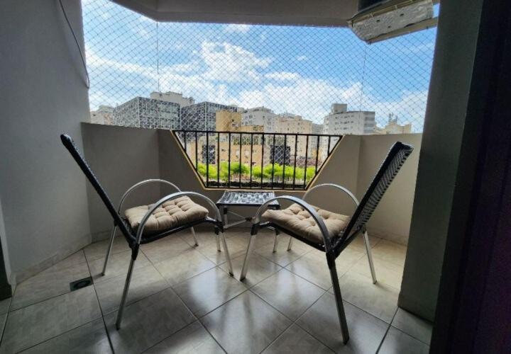 Flat No Hotel Cosmopolitan Com Estacionamento Gratis E Piscina Сантос Екстериор снимка